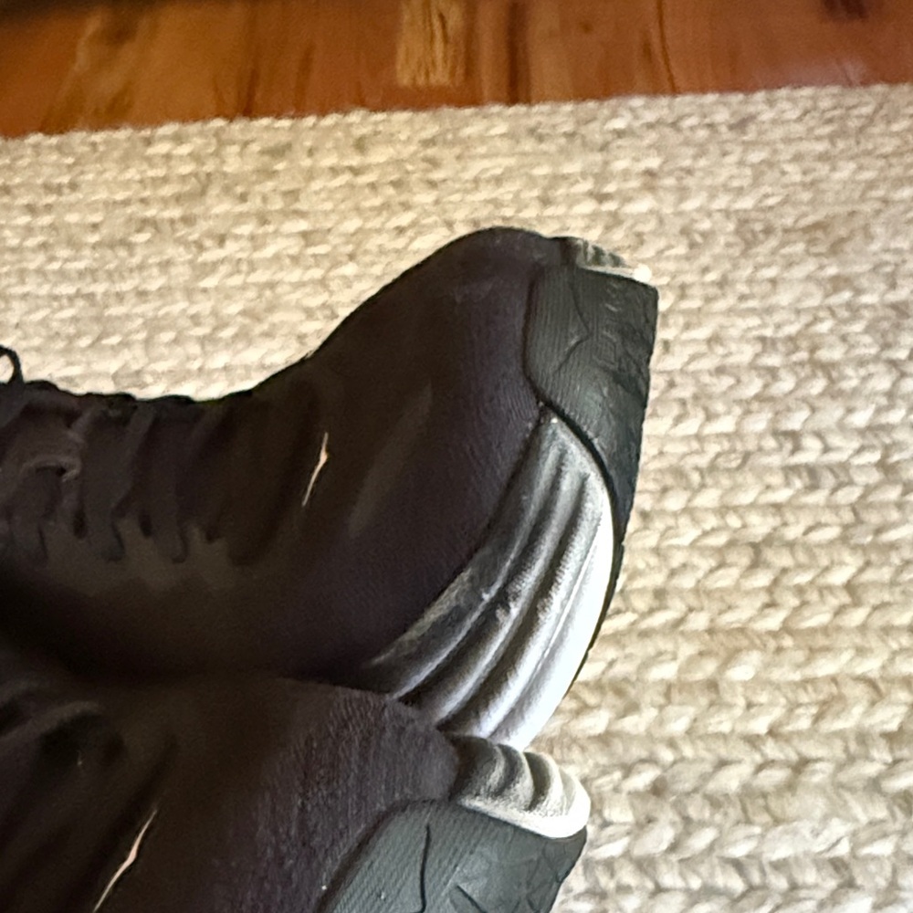 Hoka Bondi 8 Black Athletic Shoes - Picture 8 of 10